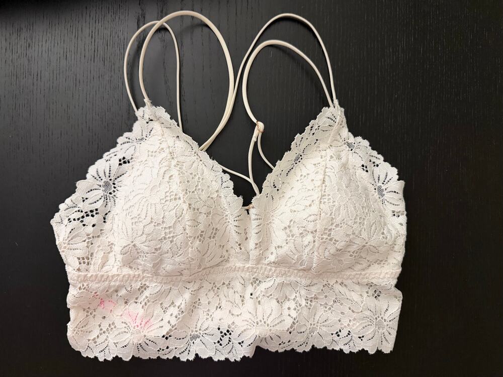 Victoria’s Secret PINK White Lace Bralette Sz L Adjustable Straps Removable Cups